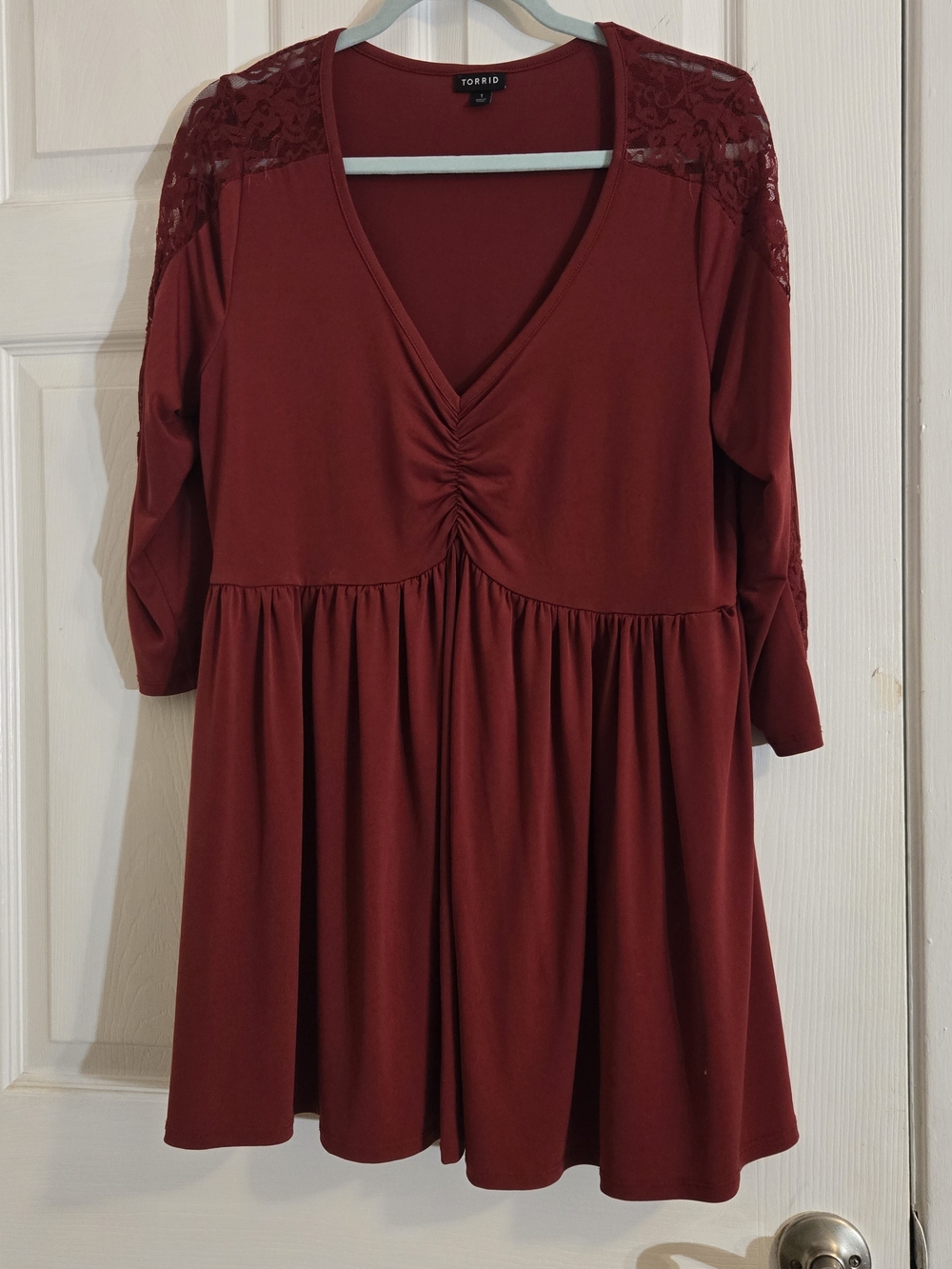 Torrid Women's V-Neck Lace Shoulder Babydoll Top — Burgundy